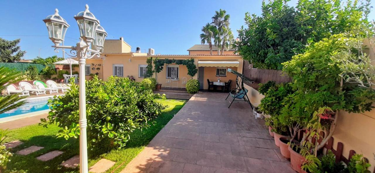 Chalet Vacacional Con Piscina Privada Y Barbacoa Tarragona Exterior photo
