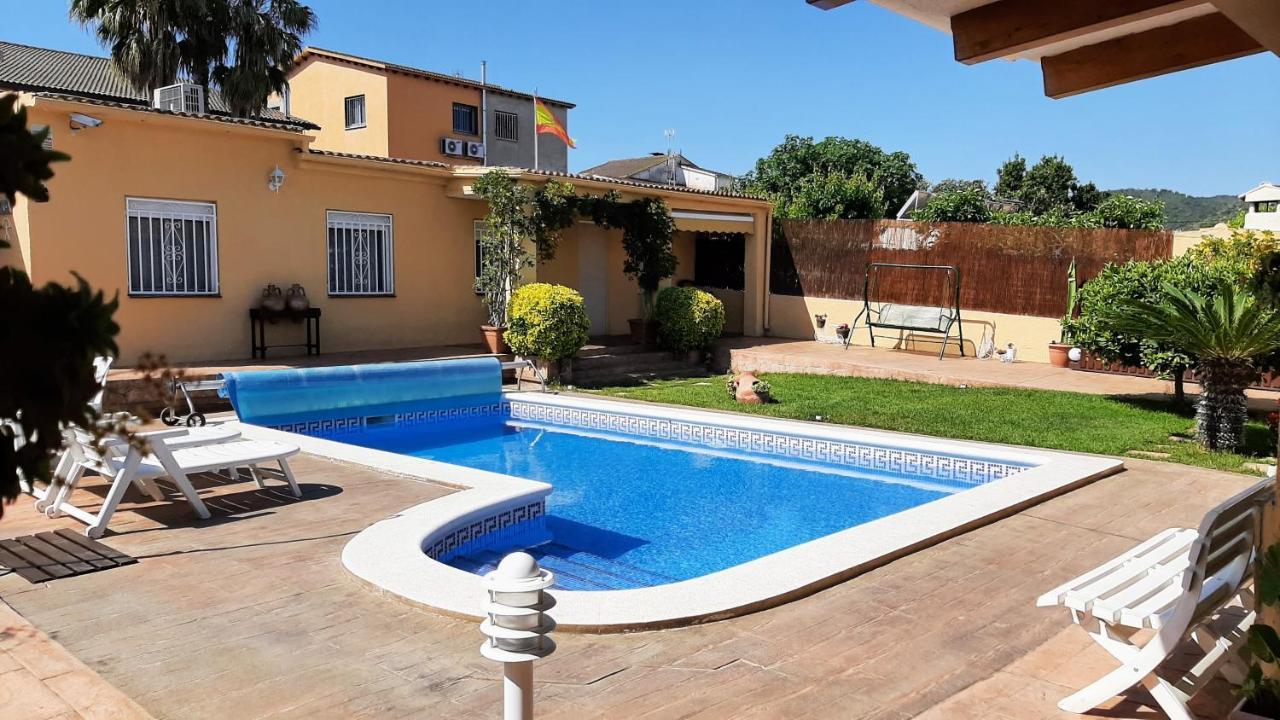 Chalet Vacacional Con Piscina Privada Y Barbacoa Tarragona Exterior photo