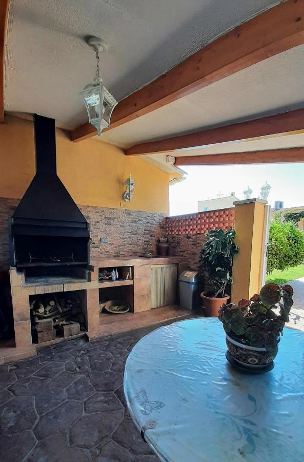 Chalet Vacacional Con Piscina Privada Y Barbacoa Tarragona Exterior photo